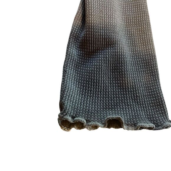 Originality Cropped Top - Picture 5 of 5